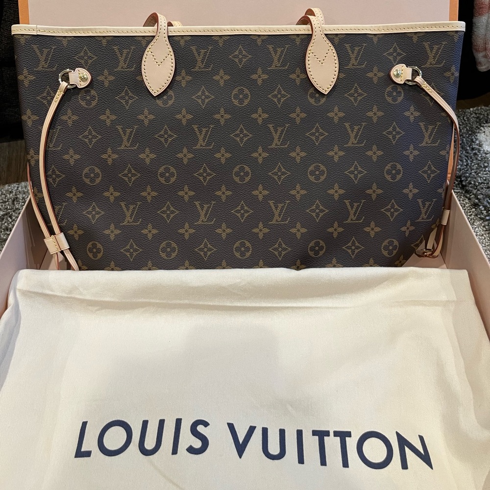 Brand New Louis Vuitton Neverfull MM